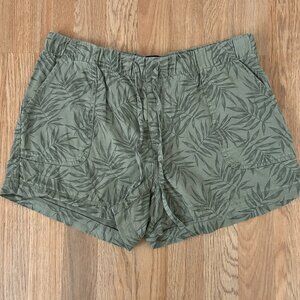 Army green Gap Shorts size